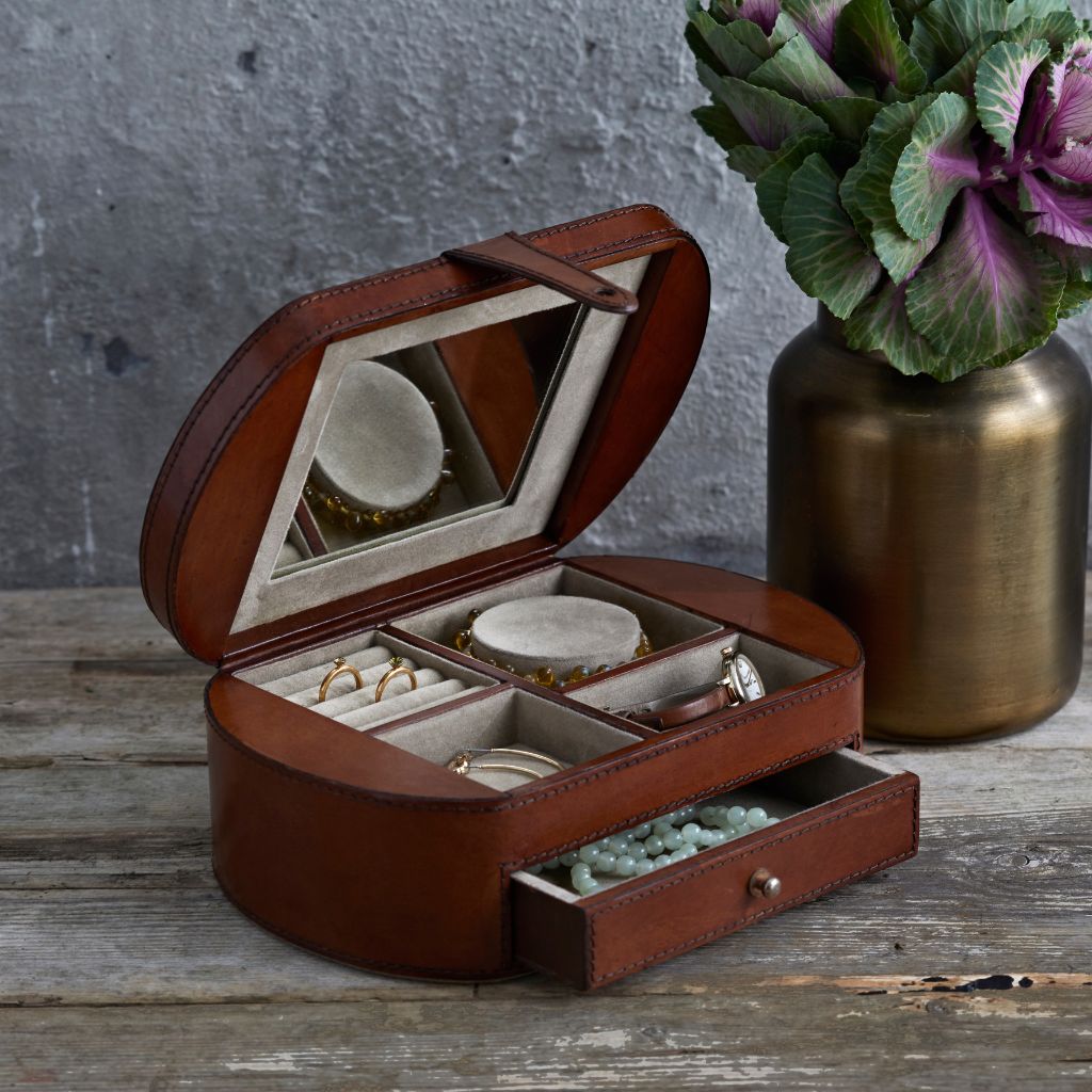 Vintage Jewellery Box - open