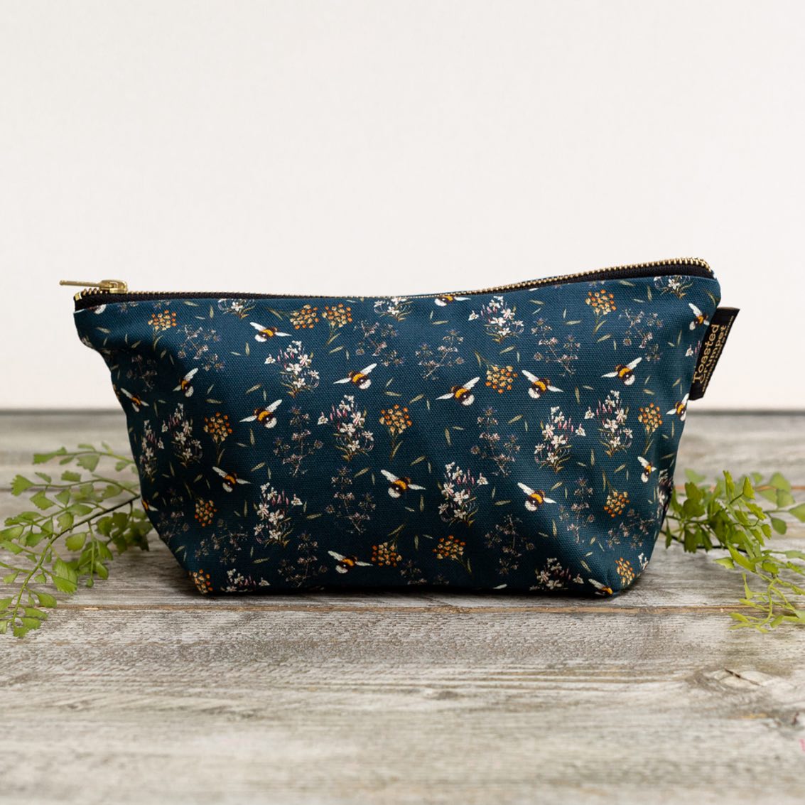 Bee & Honeysuckle Wash Bag - Life of Riley