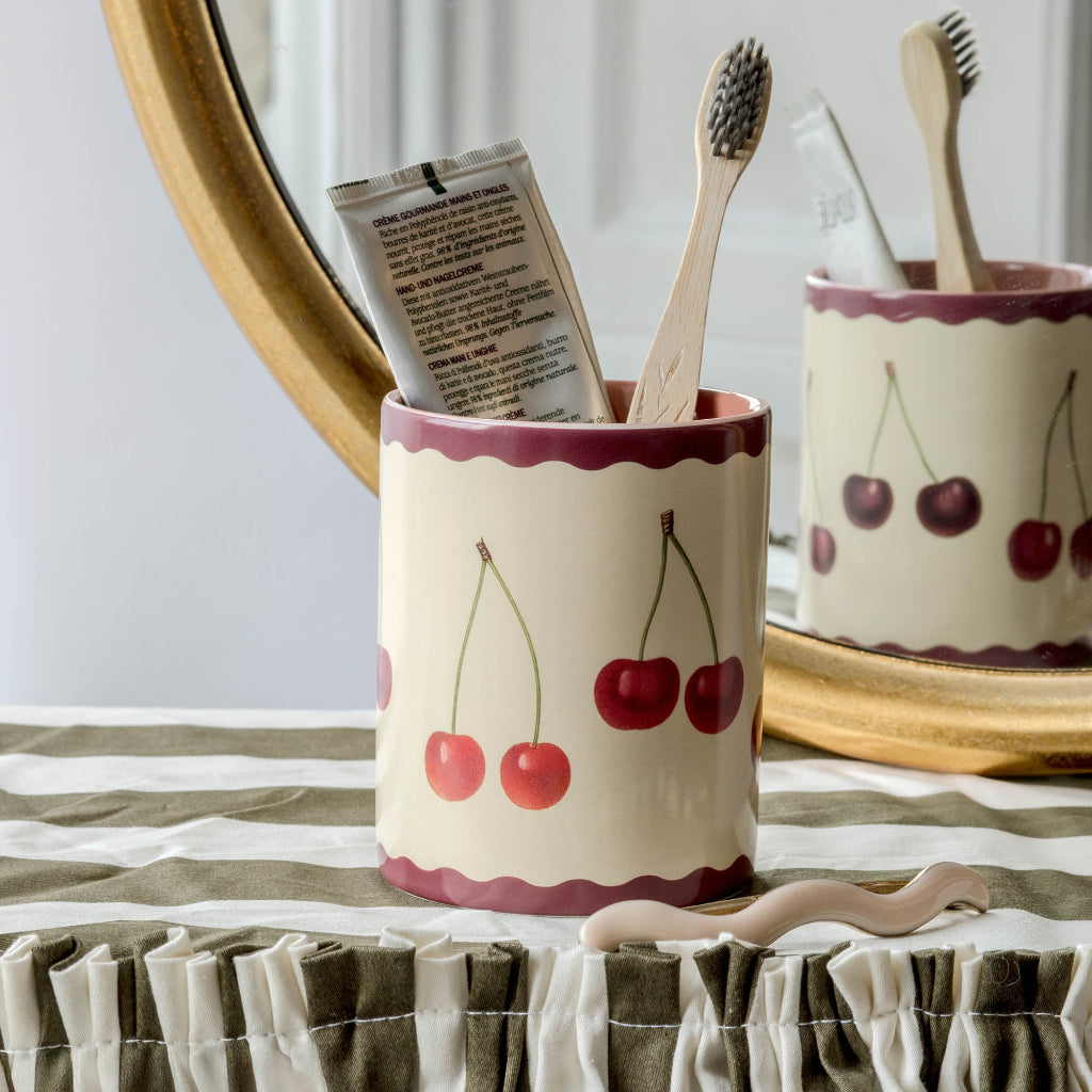 Everythig pot - cherries
