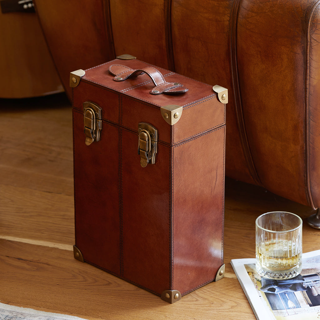 Leather periodical storage case closed