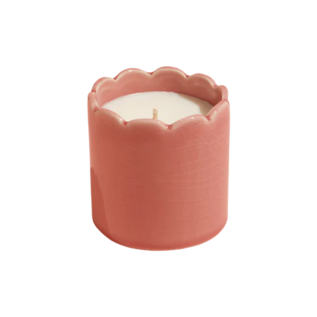 Scalloped Candle Blackberry & Ceadarwood